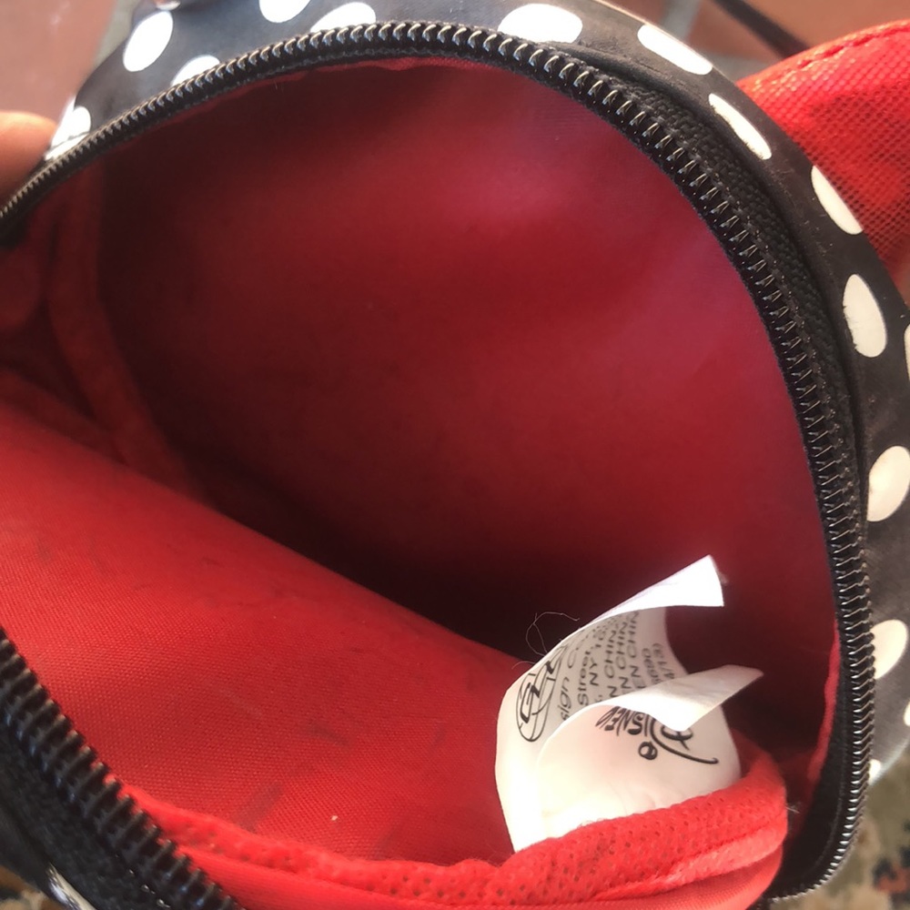 Minnie Mouse round bow crossbody bag - Picture 13 of 13